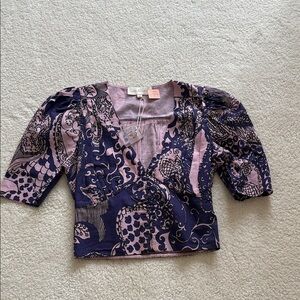 Elegant Patterned Blouse in Navy and Pink